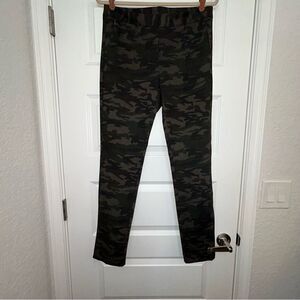 Soft Surroundings Willow Straight Leg Ponte Camouflage Print Pants